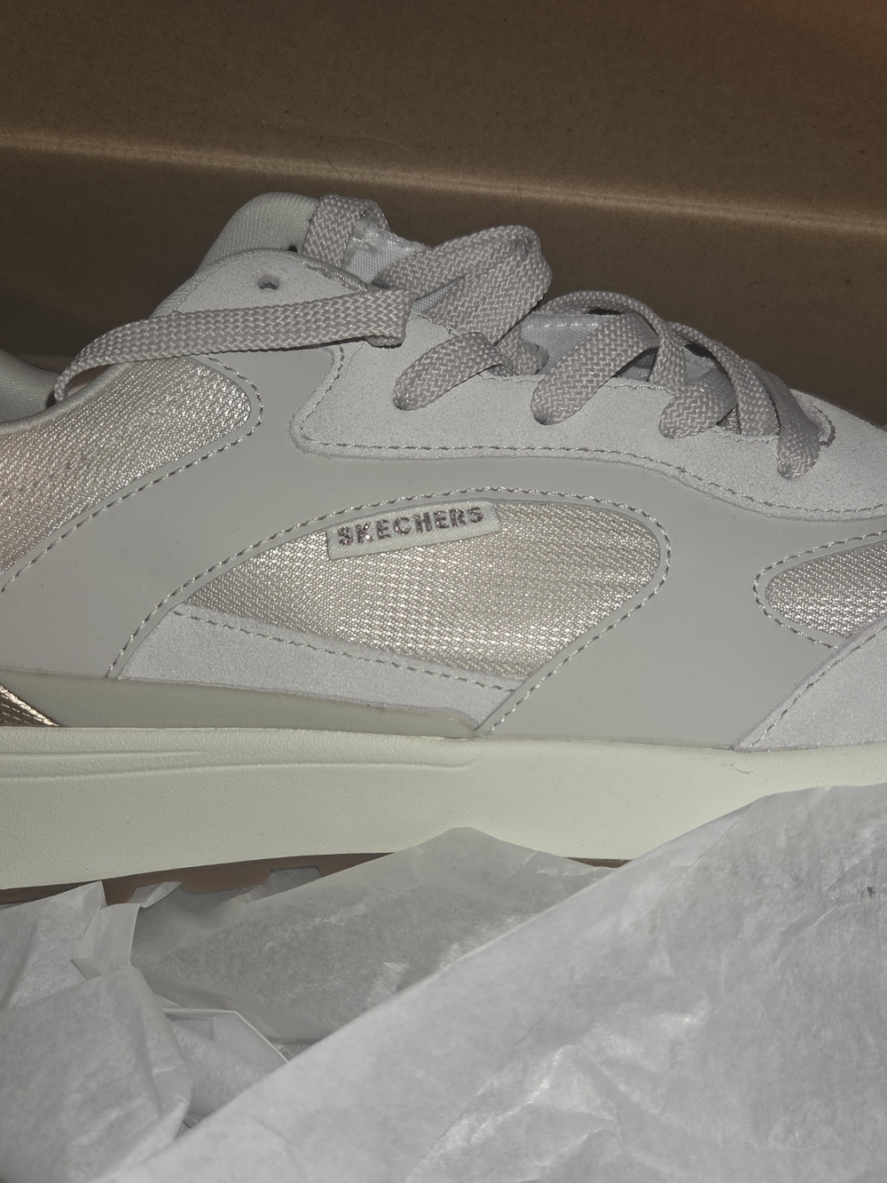 Skechers Women's White Pale Pink Casual Sneakers